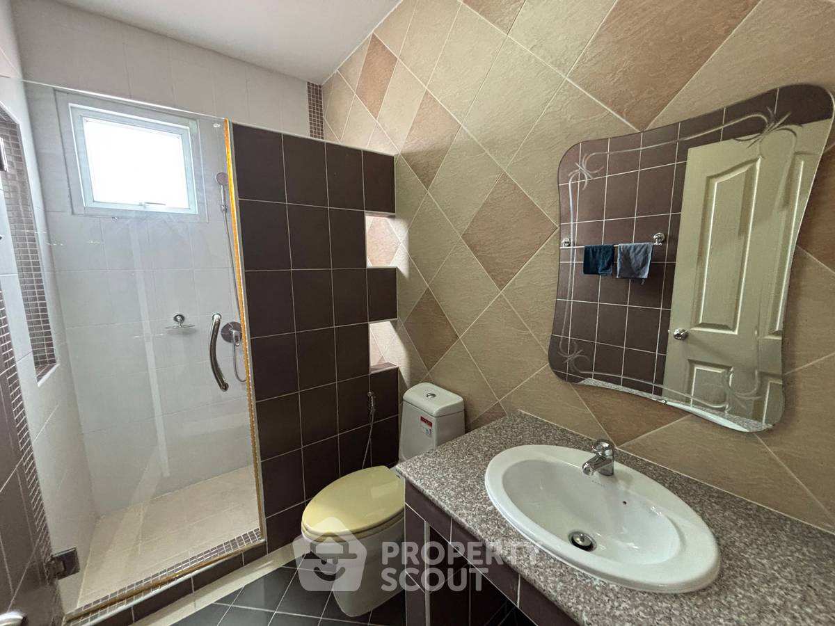 picture 3-BR House close to East Pattaya (ID 2219433) - 18/20