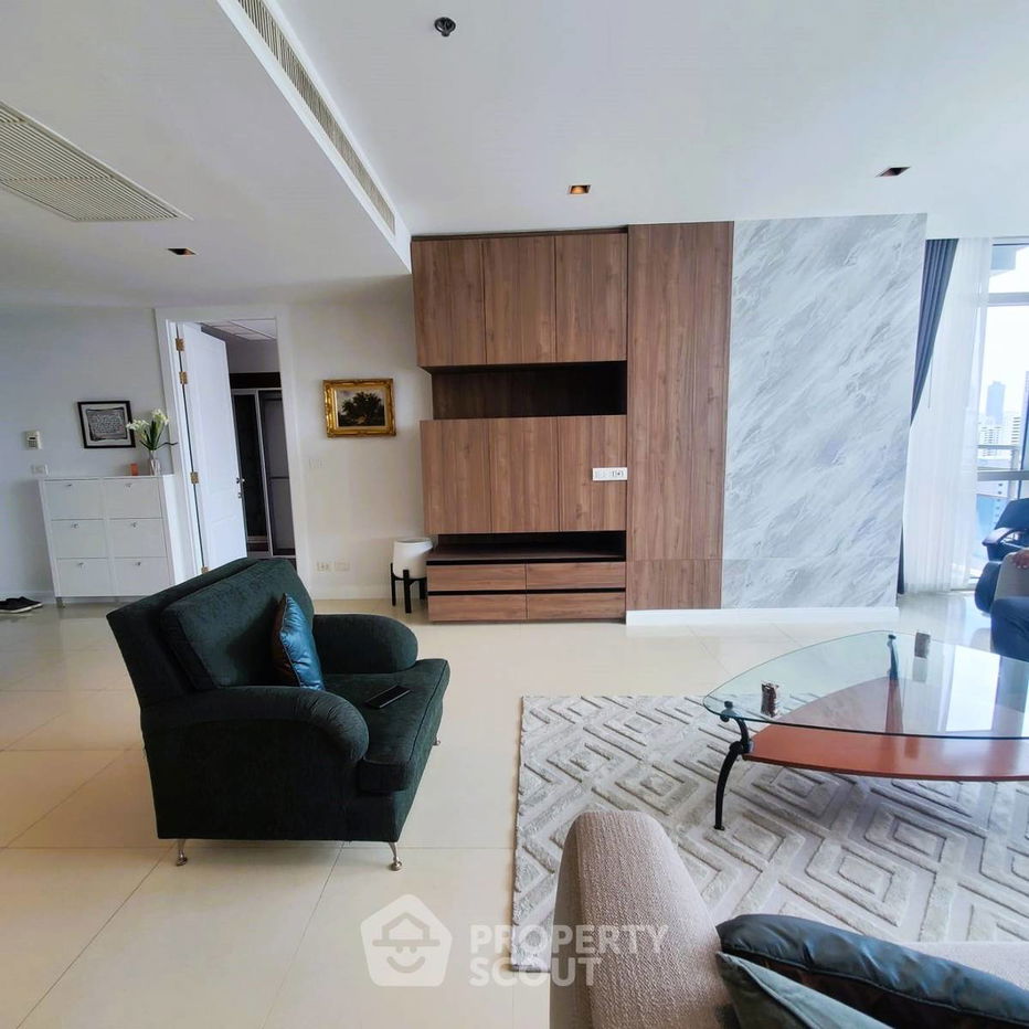 picture 4-BR Condo at Athenee Residence near BTS Phloen Chit (ID 1515799) - 4/10