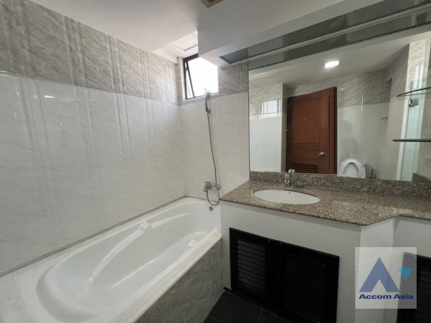รูป 🔼🔽 AccomA 📩 Warm wood-tone condominium with spacious layout at President Park (210079) - รูปที่ 17/18