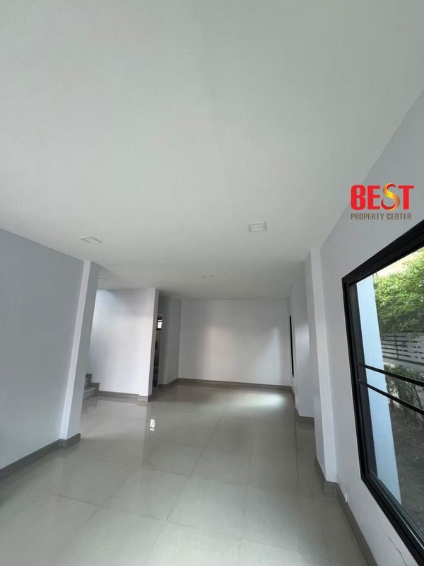 picture Fully Renovated - House for Sale, The Tara Ramintra (Phraya Suren 35) – Ready to Move In - 4/15
