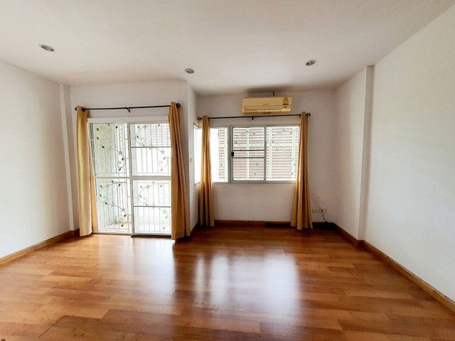 picture FOR RENT  TOWNHOUSE PROPERTY  15000 BAHT per MONTH - 10/17