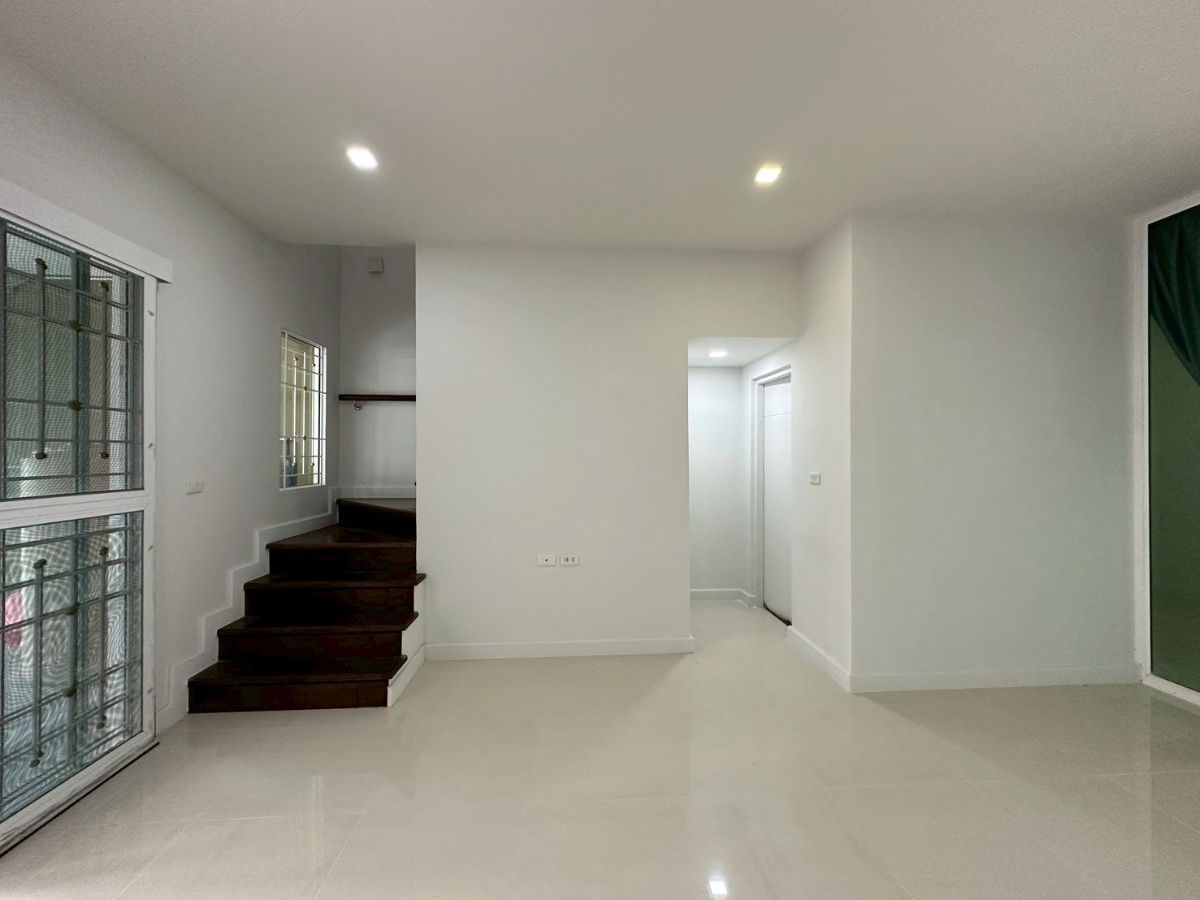 รูป ขายทาวน์โฮม 3 ชั้น หมู่บ้านเบล็สทาวน์ รามอินทรา 127 (Bless Town Ramintra 127) ถนนรามอินทรา #LB122 – 001059 - รูปที่ 9/20