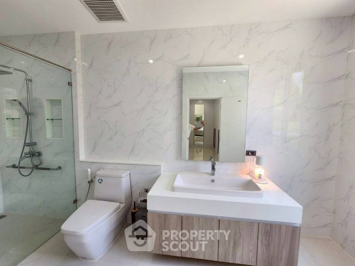 รูป บ้าน 4-ห้องนอน ที่ เดอะ วิลเลจ โดย ฮอร์สชู พอยท์ ใน หนองปรือ (ID 2175435) - รูปที่ 16/34