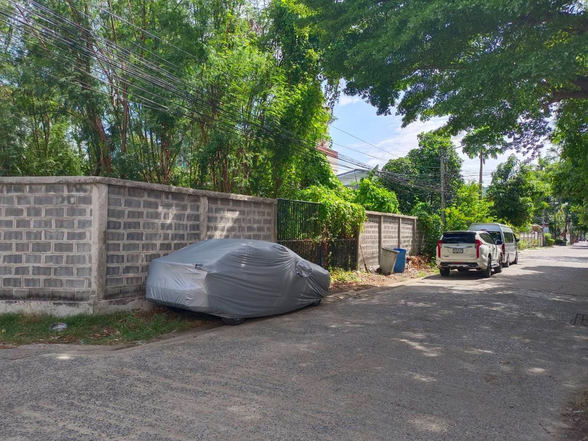 picture Land for Sale in Soi Udomsuk 56, near Yellow Line Sri Udom station - 5/6