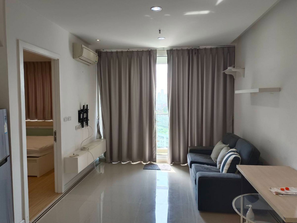 picture One-bedroom condominium unit for sale in T.C. Green Condominium, near MRT Petchaburi Station - 7/7