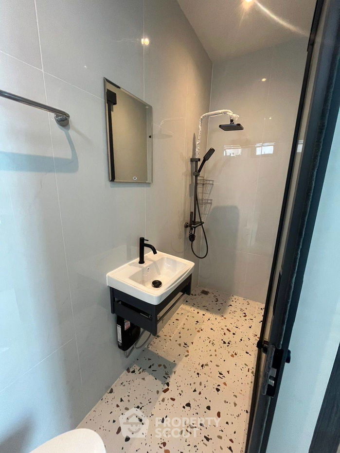 รูป วิลล่า 3-ห้องนอน ใกล้ พัทยาตะวันออก (ID 2217646) - รูปที่ 6/22