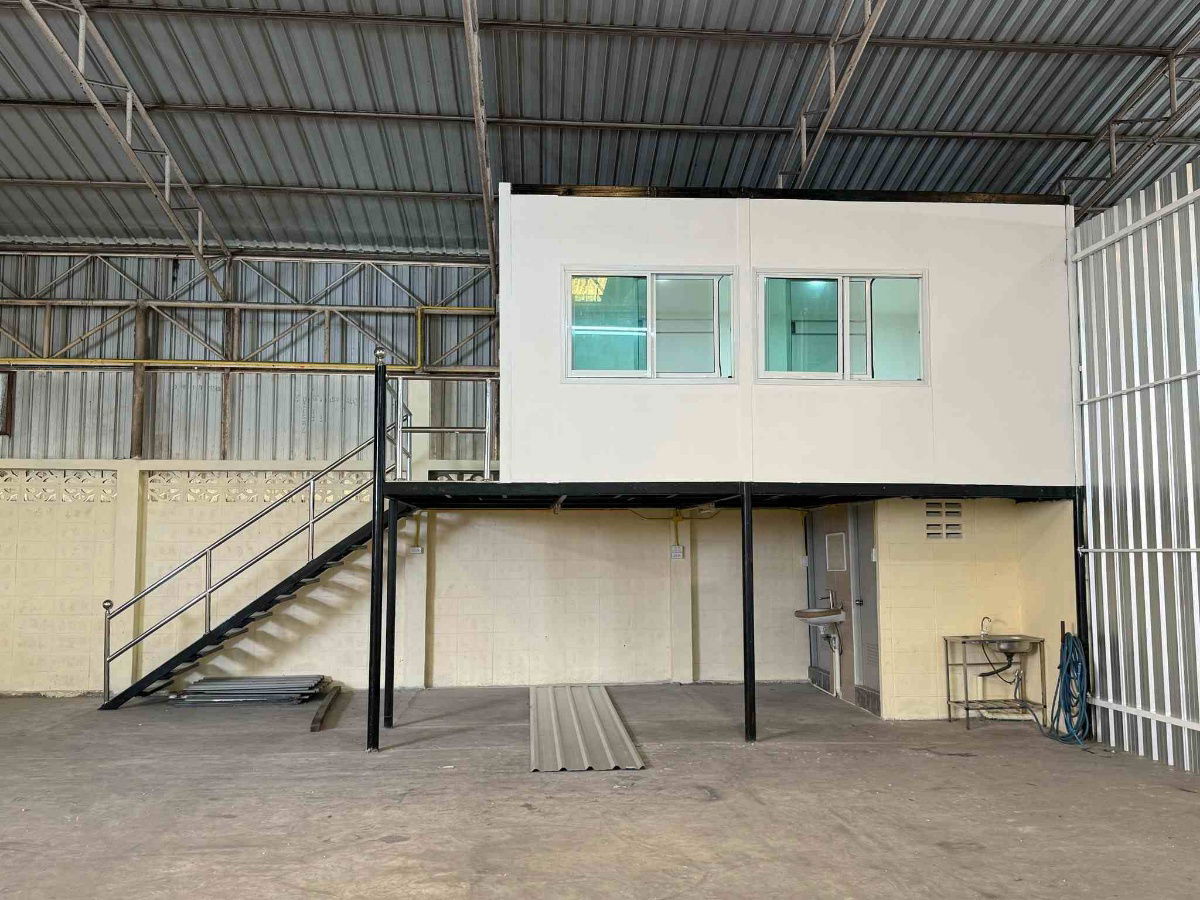 picture Warehouse for rent with office, Chalongkrung Road, Lat Krabang District B996 - 5/6