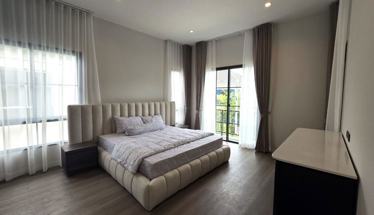 picture Luxury English-Style Home near Mega Bangna, Fully Furnished and Move-In Ready | Setthasiri Bangna KM.10 - 7/13