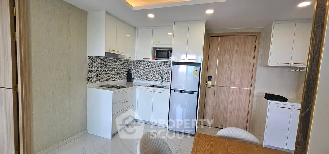 picture 2-BR Condo at Dusit Grand Park 2 close to Pattaya (ID 2046497) - 3/31