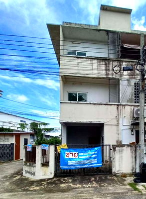 Townhouses for sale Bangkok : ทาวน์เฮ้าส์ 102.4 square meter Bangkok Sai Mai Sai Mai for 1890000 THB