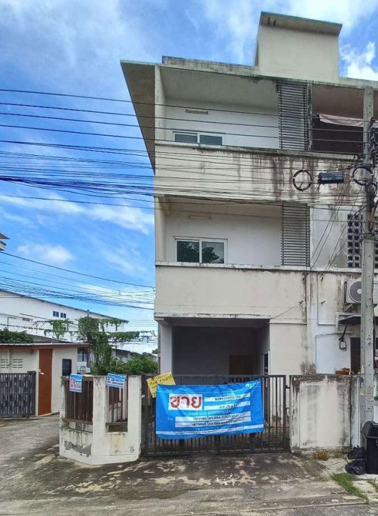 รูป ทาวน์เฮ้าส์ เนื้อที่ทั้งหมด 102.4 ตารางเมตร 1/89 หมู่บ้านคาซาลีน่า เพลส  แขวงสายไหม เขตสายไหม กรุงเทพมหานคร ราคา 1,890,000 บาท - รูปที่ 1/10