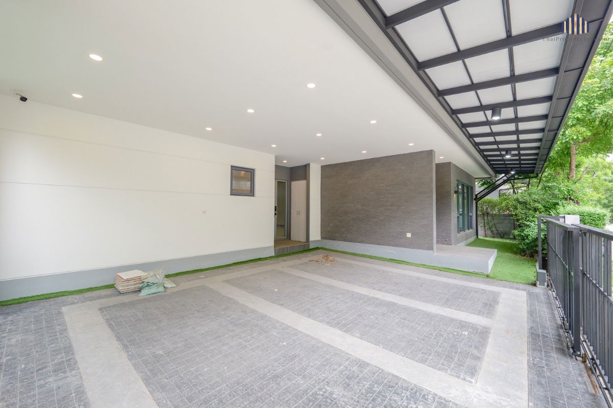 picture Luxury Detached House for Sale in The City Sukhumvit–Onnut (Urbanite Model) Brand new! Never occupied. Land size: 72.1 sq.wah  - 2/17