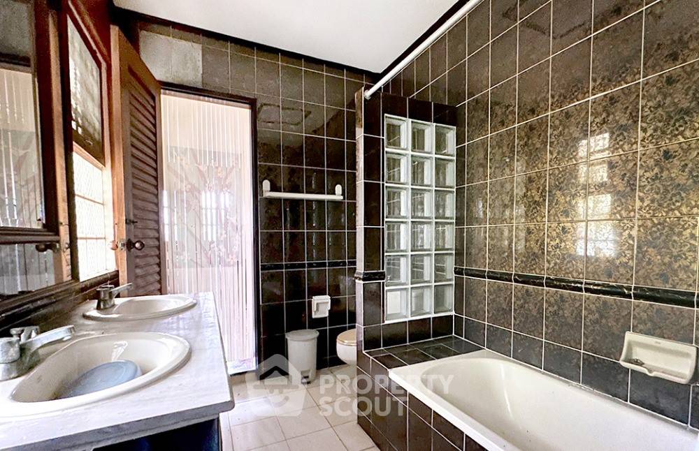 รูป บ้าน 5-ห้องนอน ใน สะพานสอง (ID 1613877) - รูปที่ 3/4