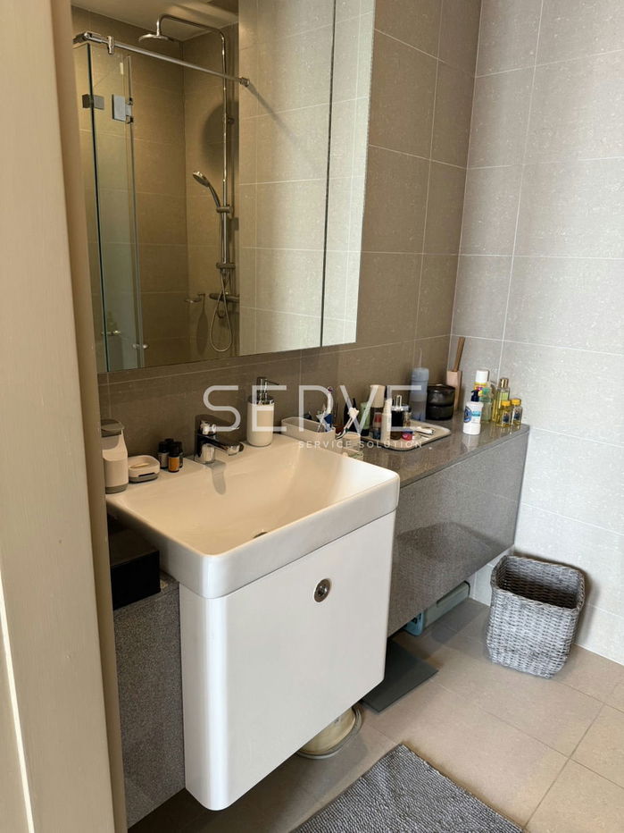 รูป Luxury 1 Bed Unit on High Fl. with View of Sukhumvit  Perfect Location  BTS Phloen Chit -Noble Ploenchit - รูปที่ 3/8