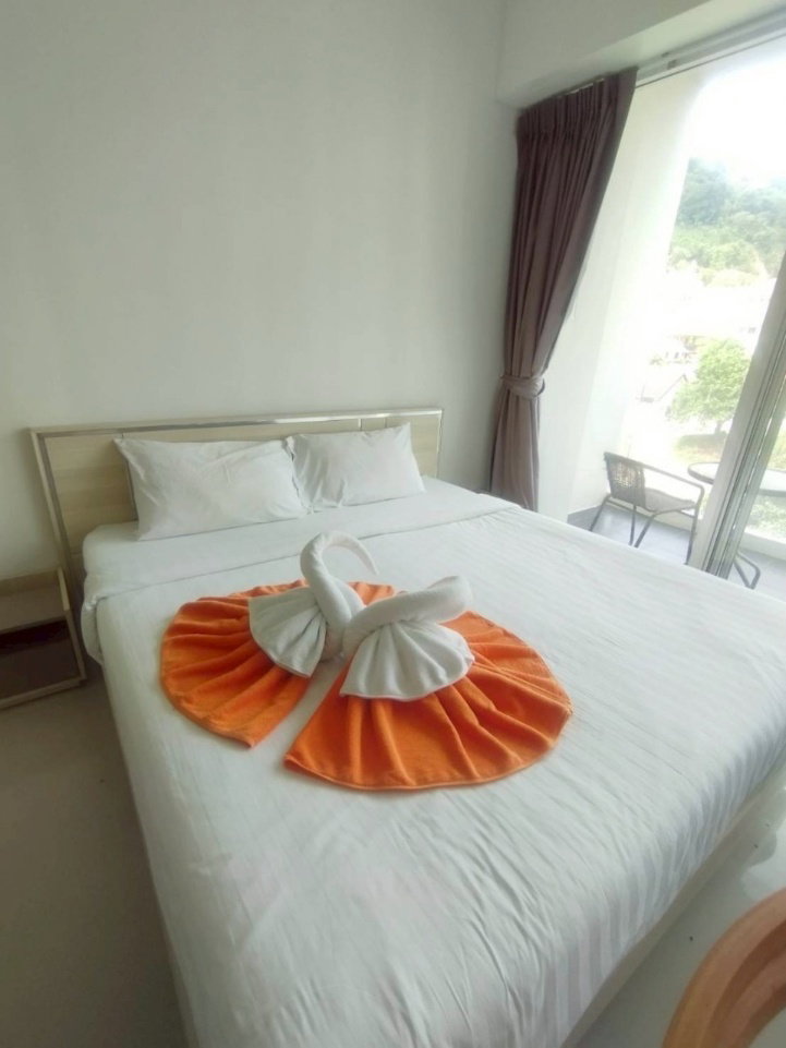 Chic Condominium For Sell WR-03544