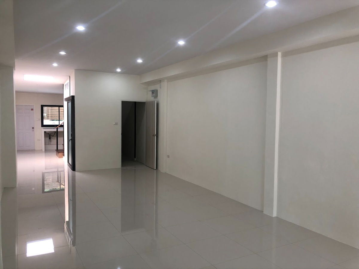 รูป T 1424 ให้เช่า โฮมออฟฟิศ 3 ชั้น ซ.นวมินทร์ 91 บ้านสวย สภาพดี พร้อมอยู่ ราคา 26,000 บาท - รูปที่ 3/11