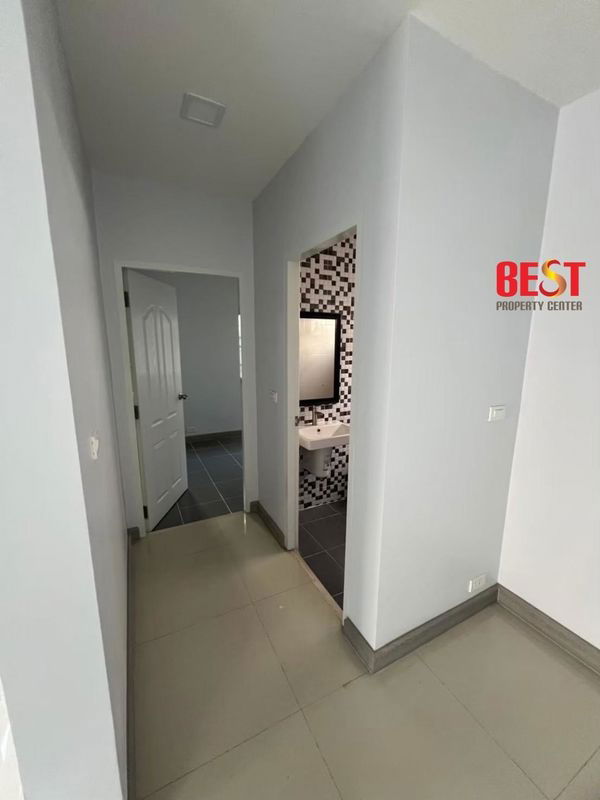 picture Fully Renovated - House for Sale, The Tara Ramintra (Phraya Suren 35) – Ready to Move In - 6/15