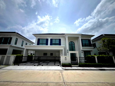 Houses for sale : House for sale Setthasiri Bangna KM.10
