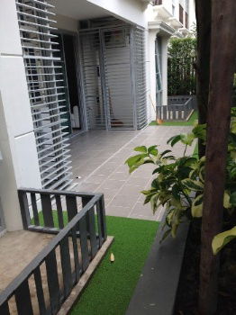 picture 2 bedroom condo with private garden for rent near BTS Prompong - 4/8