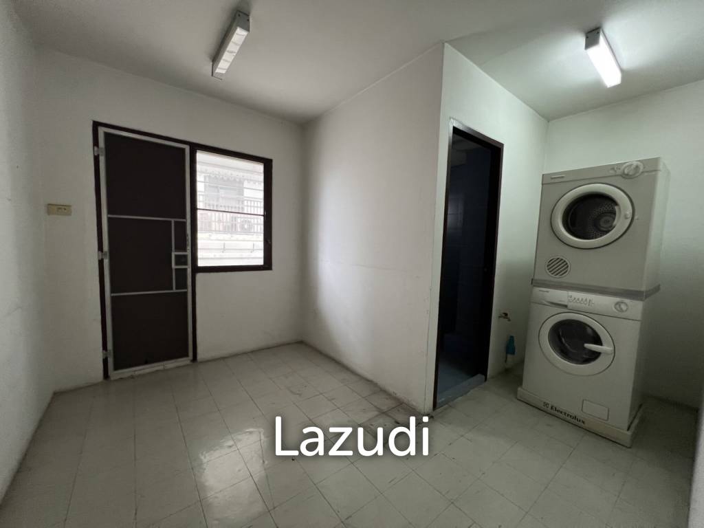 picture 4 Bedroom 4 bathroom Condo 272 Sq.m. at Liang Garden Bangkok - 16/17