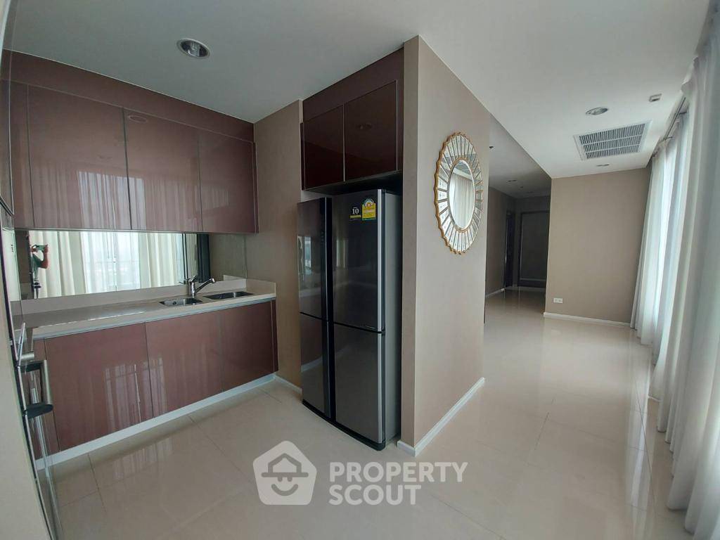 picture 3-BR Condo at Menam Residences in Wat Phraya Krai (ID 2223259) - 4/17