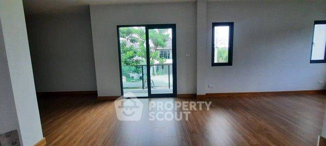 รูป บ้าน 4-ห้องนอน ที่ เซนโทร วิภาวดี ใน ดอนเมือง (ID 2169587) - รูปที่ 10/10