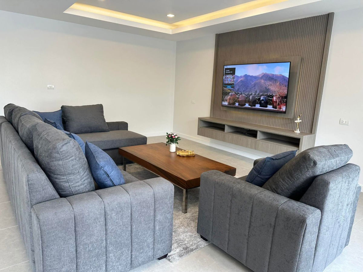 picture House Luxury for rent To beach only 5mins - 9/25