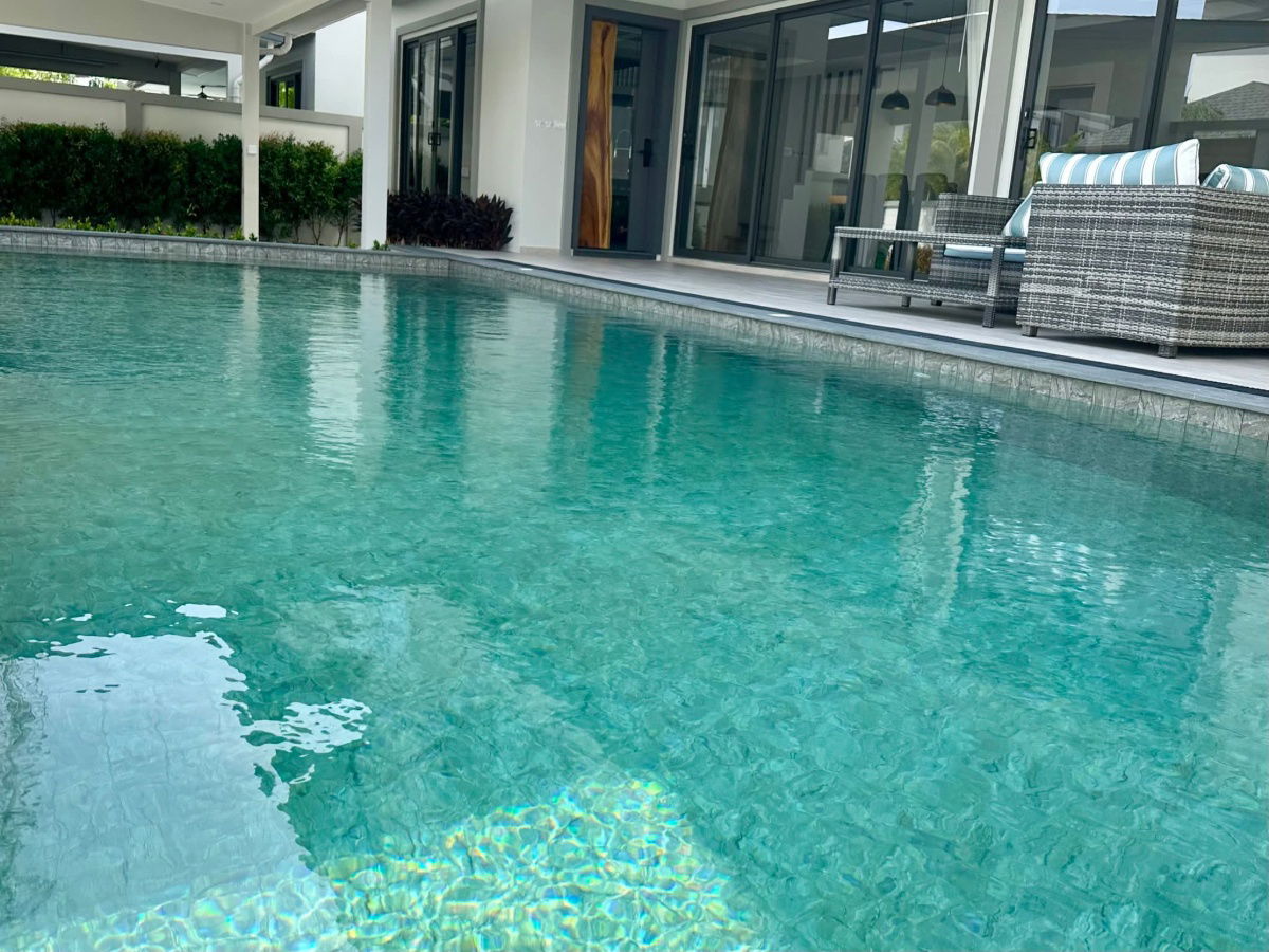 picture House Luxury for rent To beach only 5mins - 18/25