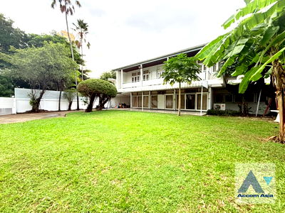 Houses for rent Watthana : 🔼🔽 AccomA 📩 Home Office 3 BR House in Khlong Toei Nuea (99503)