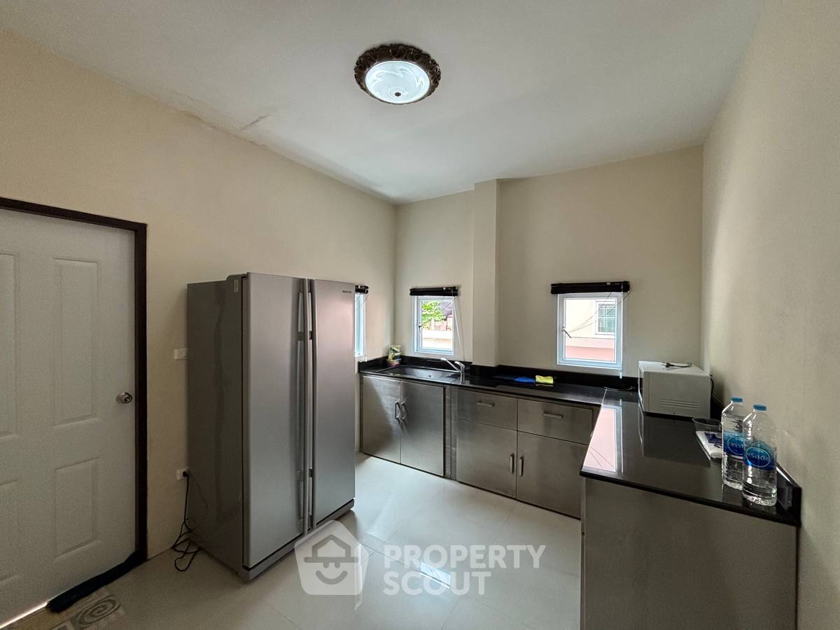 picture 3-BR House close to East Pattaya (ID 2219433) - 5/20