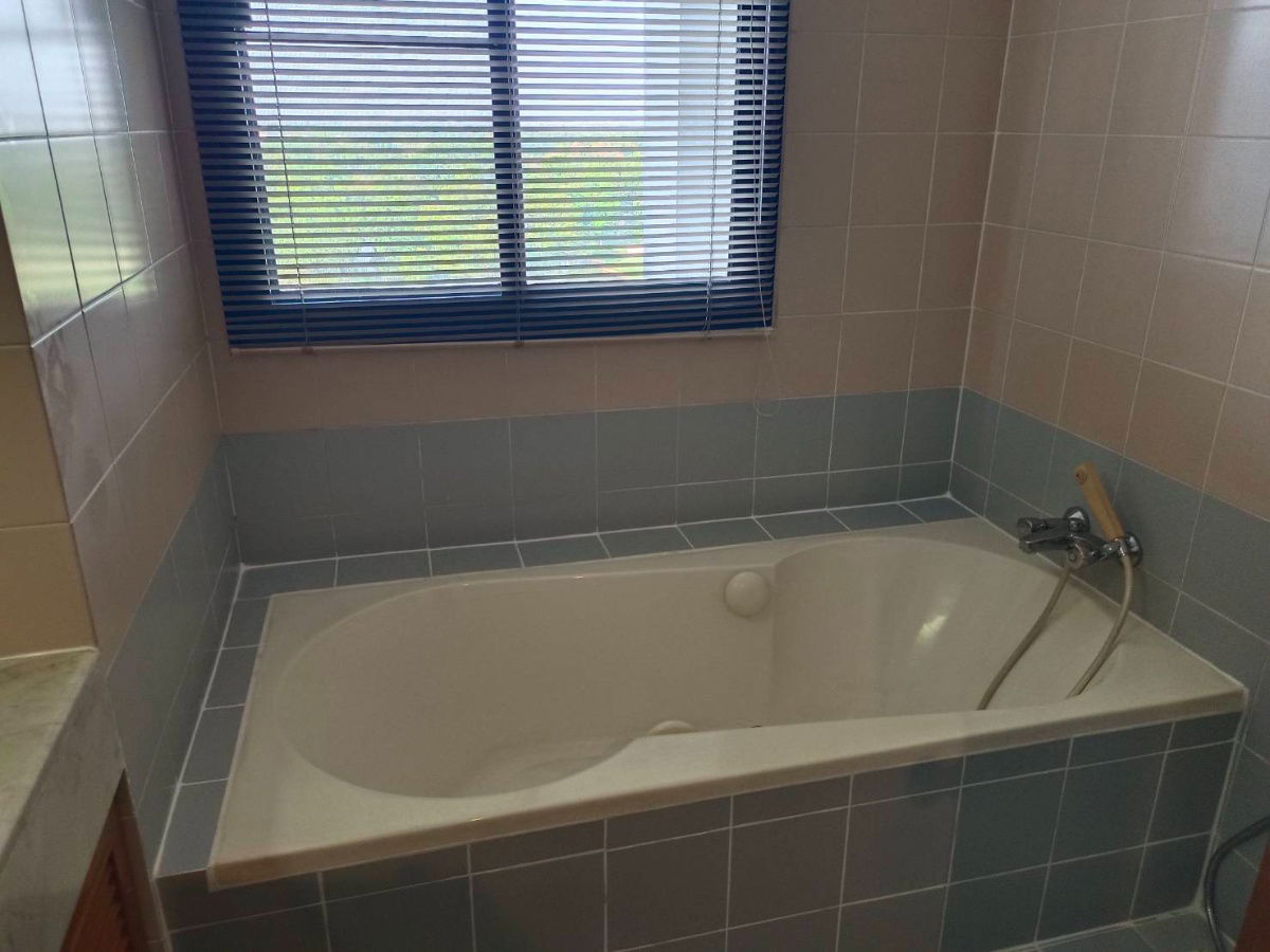 picture Three-bedroom Condominium unit for Rent in Thana city Condominium, Near Vero International School, 10 minute drive to Suvanaphum Airport - 12/15
