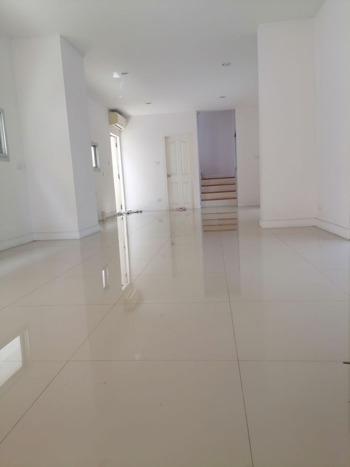 รูป ทาวน์​โฮม​ขนาด​6​ห้องนอน​ 6​ห้องน้ำ​ ถนน​หทัย​ราษฎร์​4​ - รูปที่ 5/15