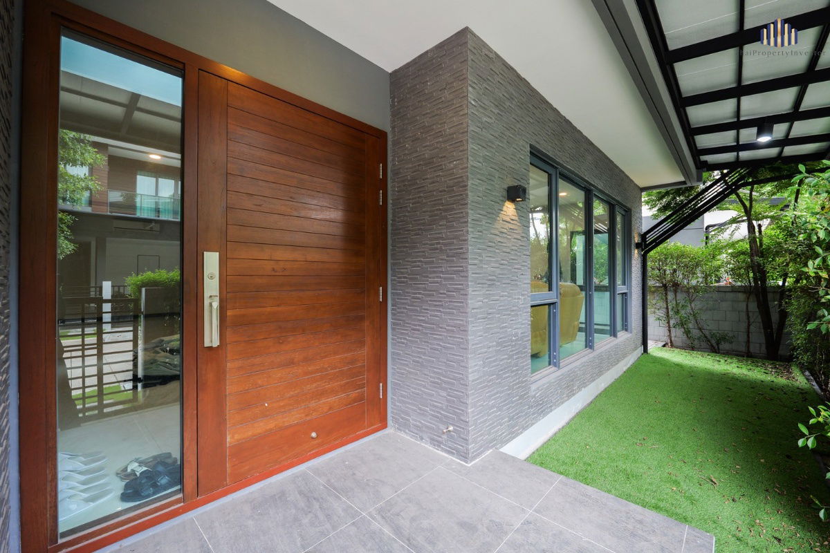 picture Luxury Detached House for Sale in The City Sukhumvit–Onnut (Urbanite Model) Brand new! Never occupied. Land size: 72.1 sq.wah  - 4/17