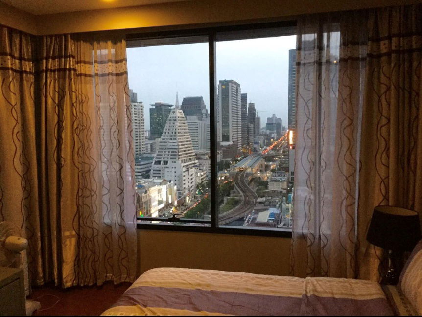 picture One-bedroom Condominium unit for rent in M Silom, near Chong Nonsi BTS Station - 2/9