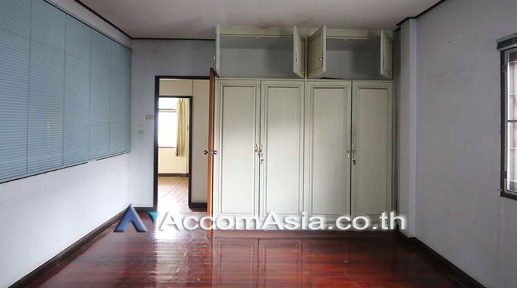 picture 🔼🔽 AccomA 📩 Home Office 4 BR House in Khlong Ton Nuea (AA19216) - 11/12
