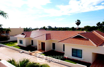 Houses for rent Pornprapanimit Road : 4-BR House at The Village Of Santa Maria close to Map Prachan Lake (ID 2220281)