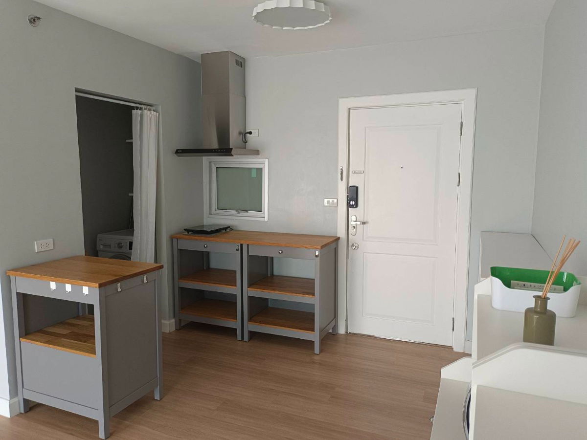 picture Two-bedroom unit for Rent in S and S Sukhumvit Condominium, near BTS Punnawithi and Udomsuk Stations, and True Digital Park Shopping Mall - 3/9