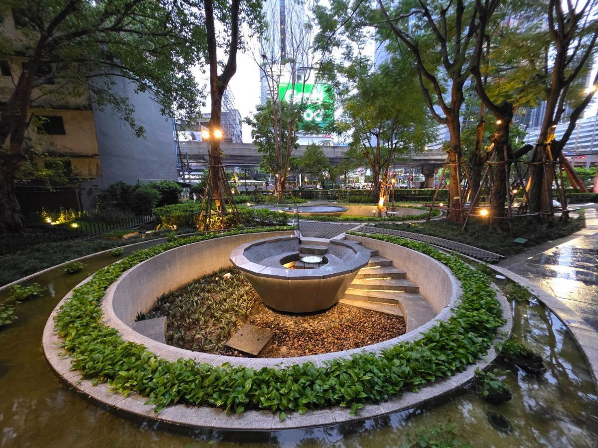 picture For rent ! Ashton Asoke rama 9  - 29/31