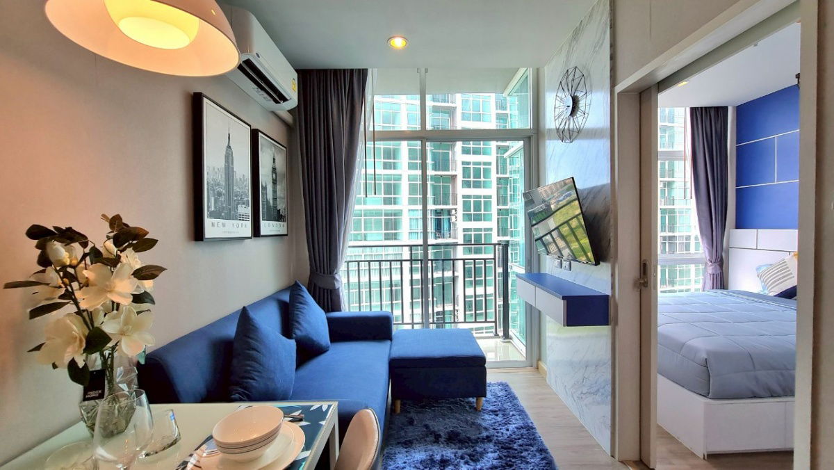 picture Jomtien Beachfront Condo: Pet-Friendly, Starting at 2.47 Million THB - 4/18