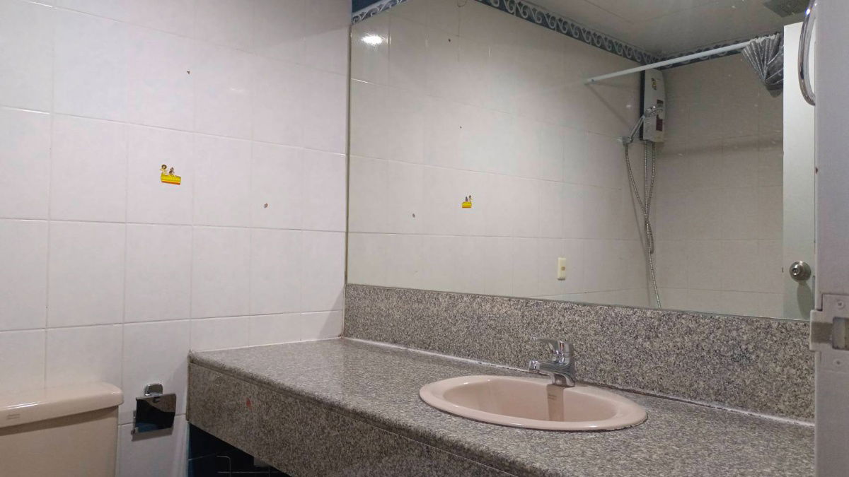 picture Two-bedroom Condominium unit for Rent in East Tower Condominium, Next to Central Plaza Bangna - 6/11
