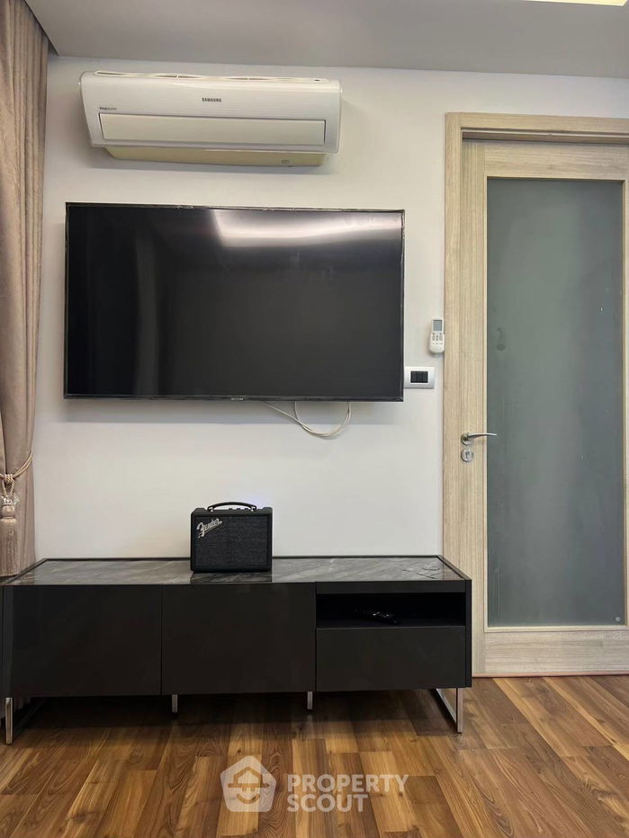 picture 1-BR Condo at The Peak Towers close to Phratamnak (ID 2218153) - 2/12