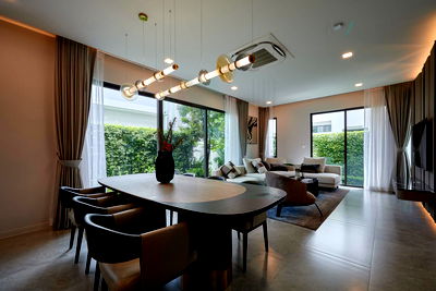 บ้านเดี่ยวให้เช่า : 🚩 ให้เช่าบ้านเดี่ยว 2 ชั้น บ้านมัณฑนา บางนา กม. 15 4 ห้องนอน 5 ห้องน้ำ
