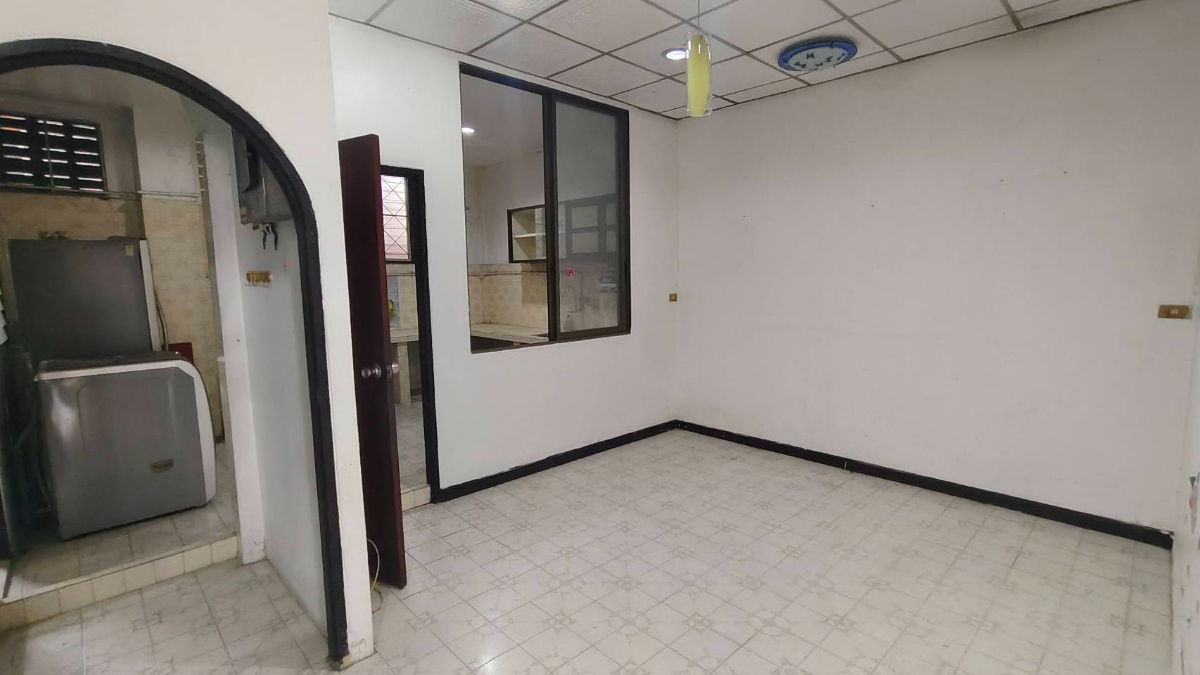 รูป ขายทาวน์เฮ้าส์ 31 ตร.วา หมู่บ้านชลาธร สาธุประดิษฐ์ 57 - รูปที่ 11/23
