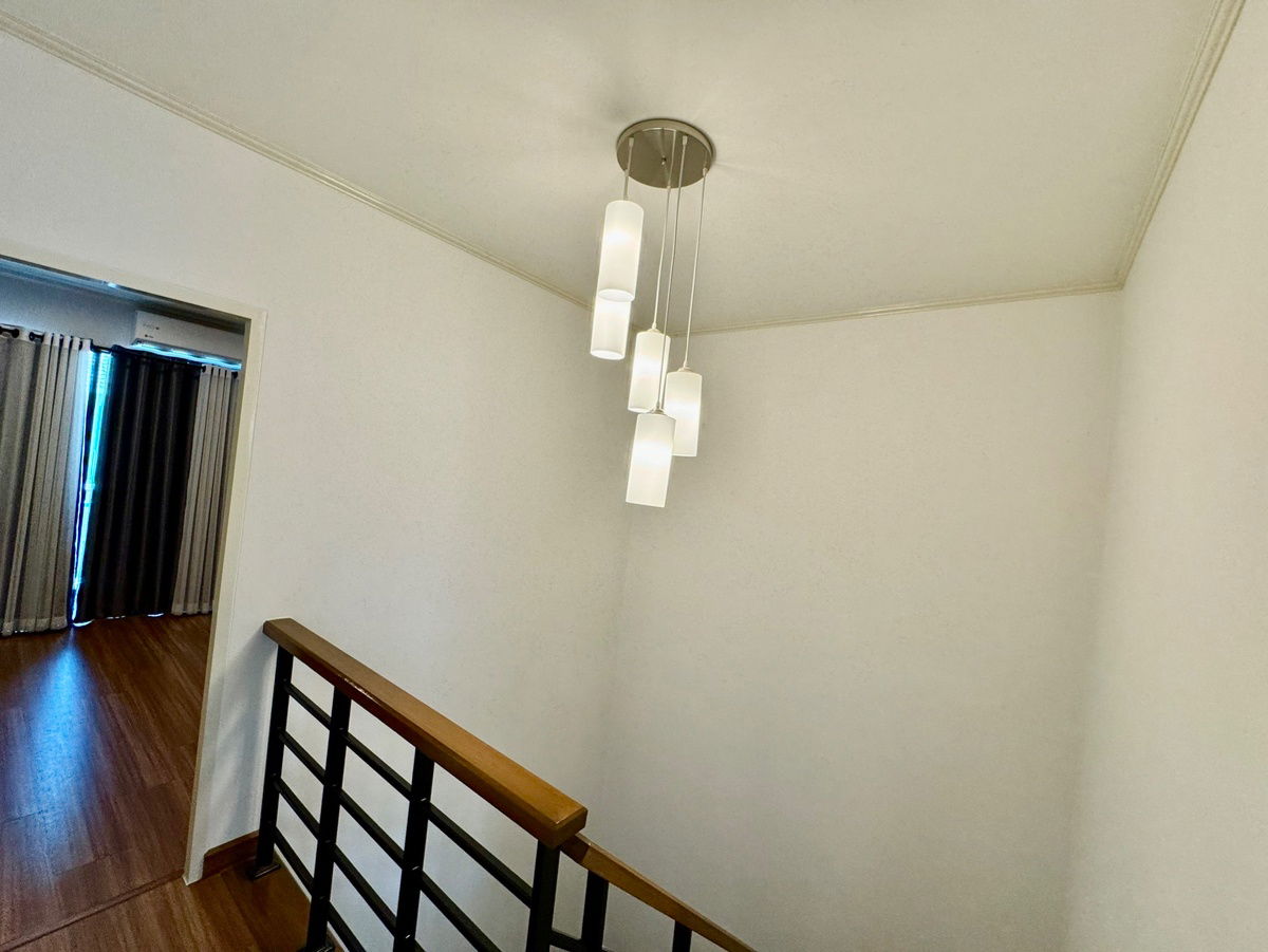 picture 🌟 FOR SALE: 3-Storey Townhome at Supalai Essence Ladprao | Prime Location near MRT Ladprao 101 🏡 Modern-style townhome with a functional layout - 9/18