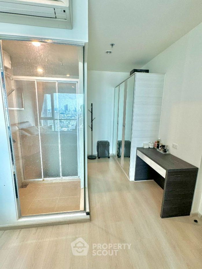 picture 2-BR Condo at Life Ratchadapisek near MRT Huai Khwang (ID 1363855) - 5/15