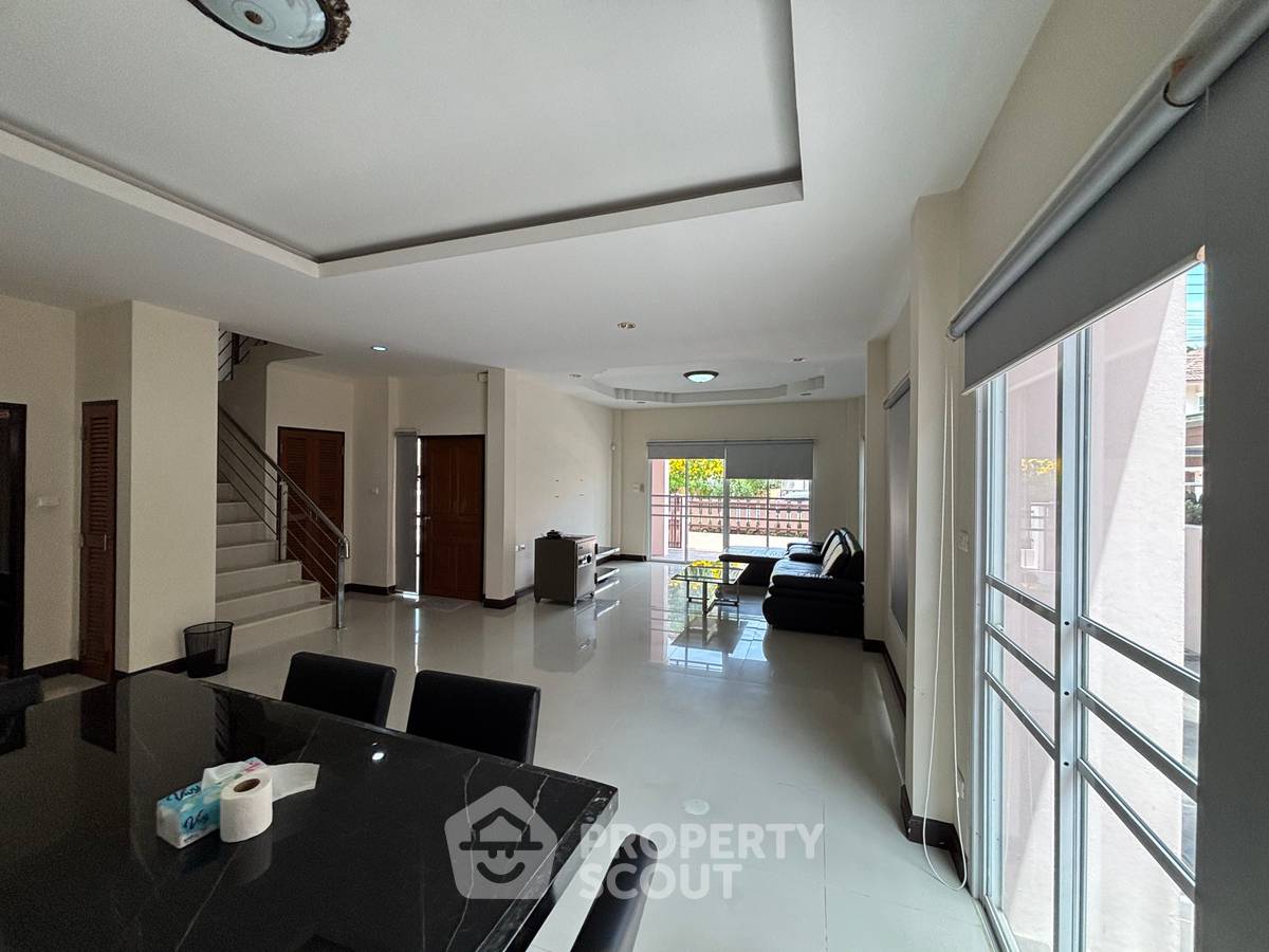 picture 3-BR House close to East Pattaya (ID 2219433) - 3/20