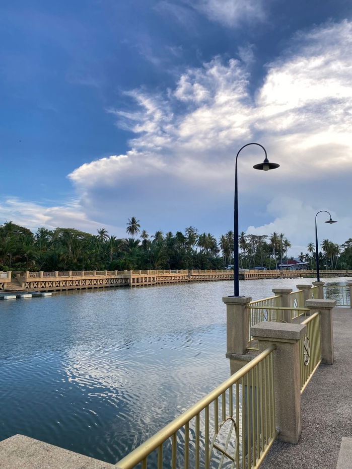 picture House with Land for Sale – 300 (Riverside Property in Peaceful, Private Location at Pattani) - 12/13