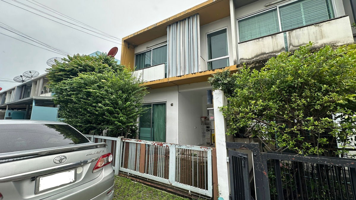 รูป บ้านหลังมุม ใจกลางเมือง เดินทางสะดวก ใกล้โรงเรียน และห้างสรรพสินค้ามากมาย - รูปที่ 1/15