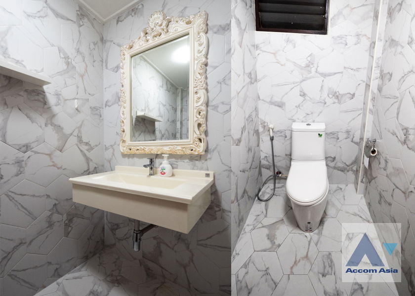 รูป 🔼🔽 AccomA 📩 Pet friendly,Home Office 5 BR House @Ekkamai Villas (AA16887) - รูปที่ 5/6