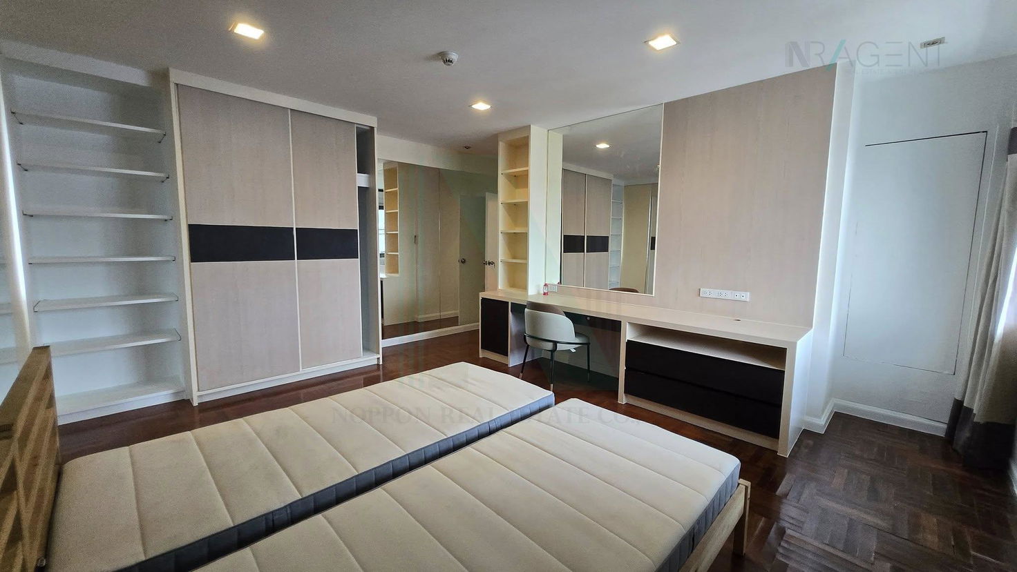 รูป 🚩 ให้เช่าคอนโด ทาวเวอร์ พาร์ค อาคาร 1 ชั้น 26 3 ห้องนอน ขนาด 280 ตรม ใกล้ โรงเรียนวัดดิสหงสาราม - รูปที่ 6/8